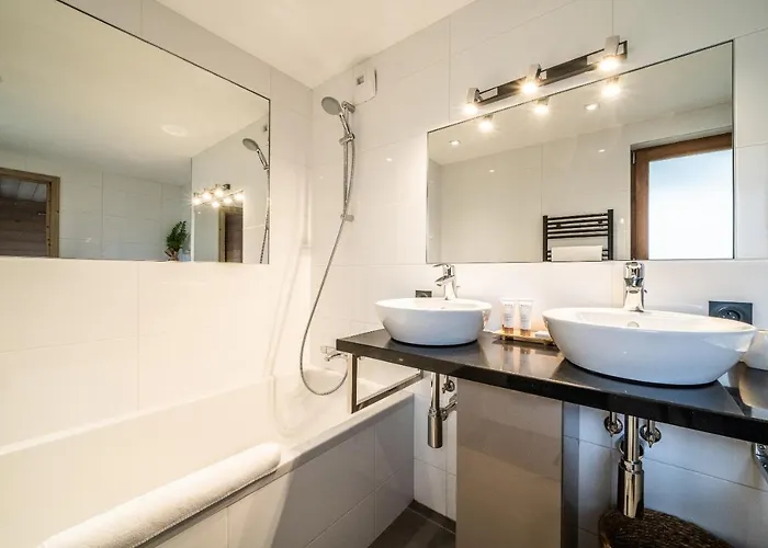 Cervino Monriond - By Emerald Apartman *