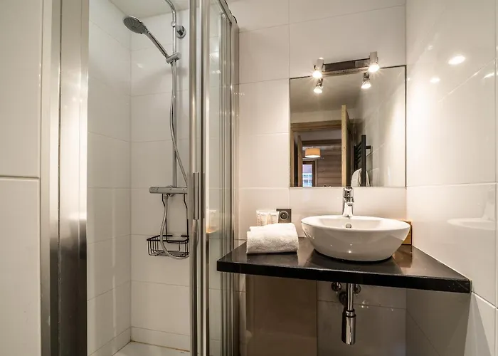 Cervino Monriond - By Emerald Apartman *